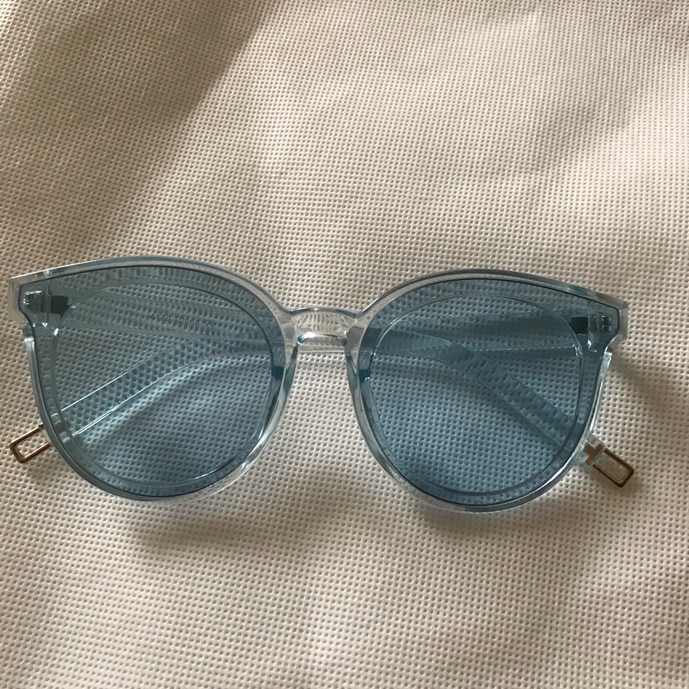 Trendy shades